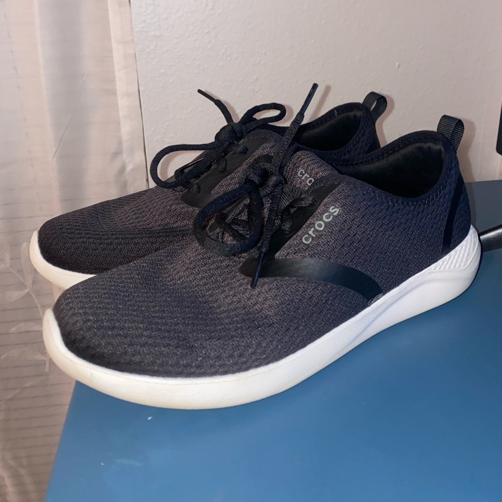 Croc LiteRide tennis shoes W9 size 9